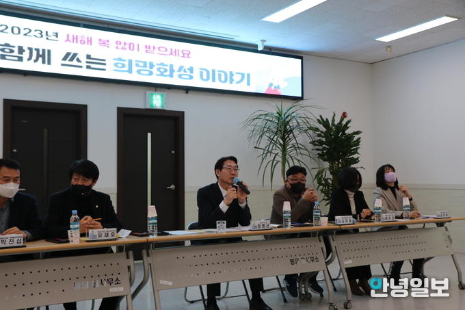 정명근 화성시장, '시민과 함께 쓰는 희망화성 이야기' 서부권역 봉담 주민들과 현장행정 실천