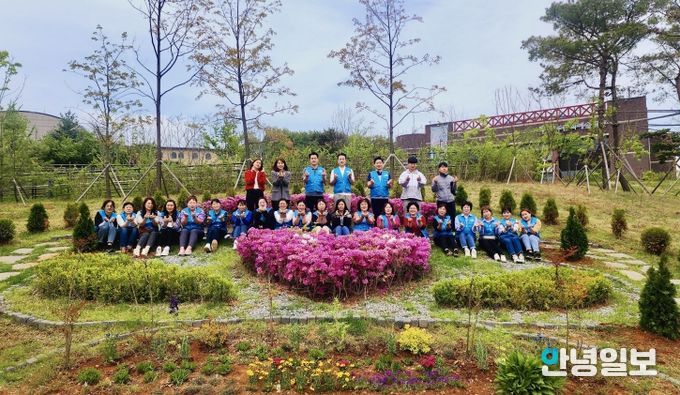 평택시-국제위러브유운동본부와 함께 나무 심어