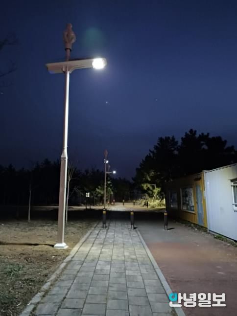 시흥시 '스마트 하이브리드 가로등' 실증사업 본격 추진...가로등 3대 설치