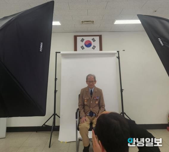 평택시 보훈 회원들! 제복 입은 장수 사진 촬영