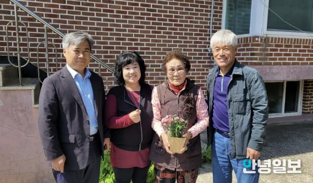 가평군 설악면 지사협, 어버이날 ‘행복꾸러미’ 전달