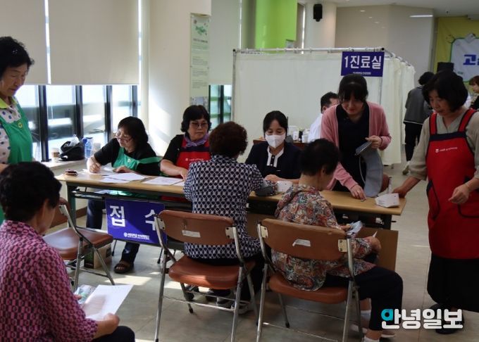 안성시, ‘찾아가는 병원’으로 농촌 건강 지킨다... 제2차 왕진버스 성료