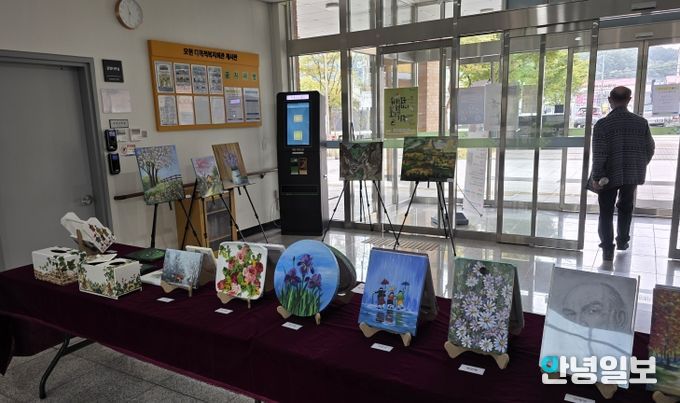 용인도시공사 모현다목적복지회관, ‘2025년 수강생 작품 전시회’개최