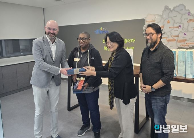 신미숙 의원, 美조지아주 경제사절단 만나…경기도 우수 소공인 제품 사례 공유