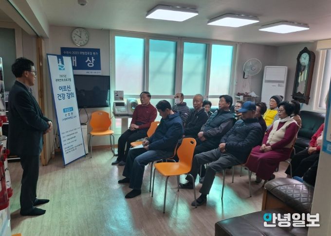 수원시 팔달구 인계동 주민자치회, '어르신 건강 강의'성료