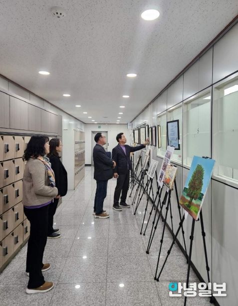 처인구 역북동 주민자치위원회는 7일부터 14일까지 역북동행정복지센터에서 주민자치 프로그램 작품전시회를 개최했다