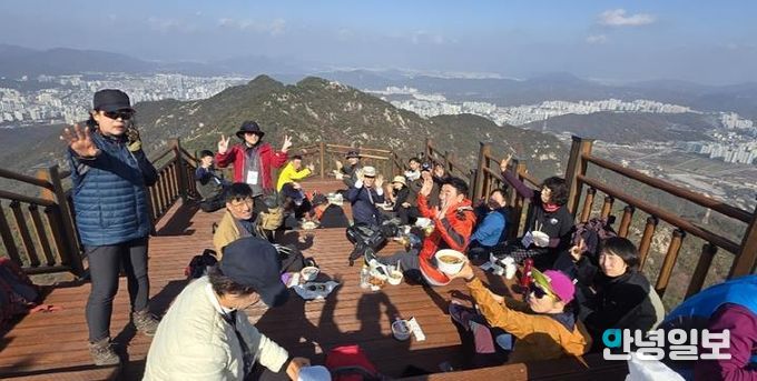 의정부시, 수락산 기차바위 전망대 및 쉼터 조성 완료…시민에 전면 개방
