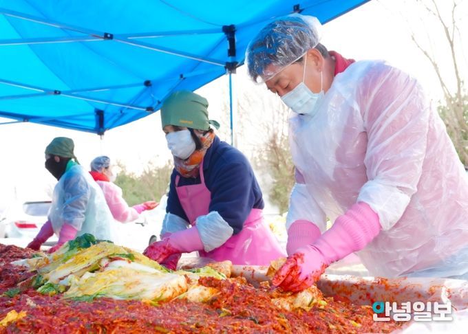 광주시 오포2동 새마을회, ‘사랑의 김장나눔 행사’로 취약계층 120가구 지원