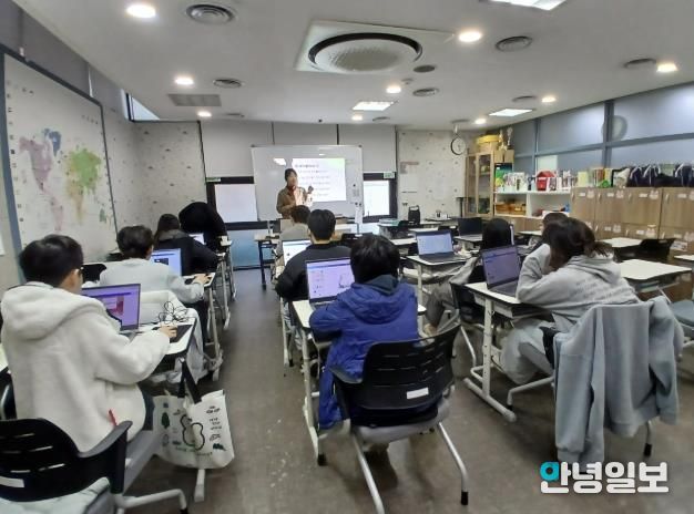 구리시청소년재단 청소년수련관, 'ᄒᆞᆫ글과 캔바로 만드는 나만의 프로필' 프로그램 성료
