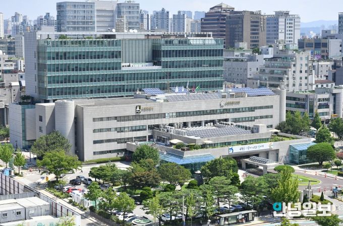 수원시청사 전경