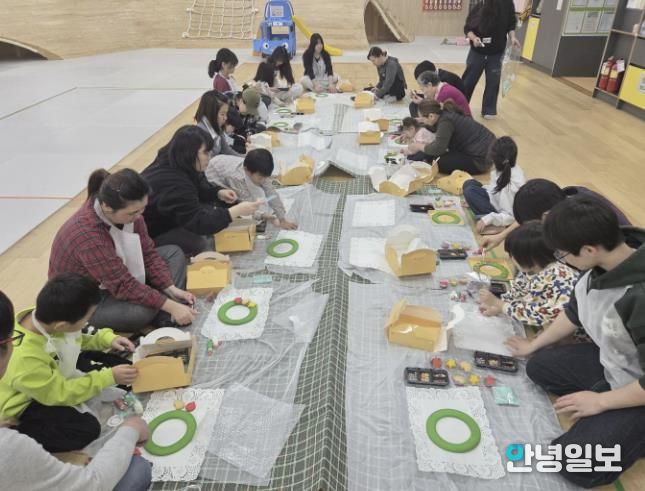 시흥시 드림스타트, '겨울 통·통 놀이터' 성료…50가족 함께한 연말 가족 소통 프로그램