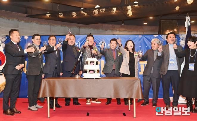 한국공인중개사협회 파주시지회, ‘송년의 밤’ 성황리 종료