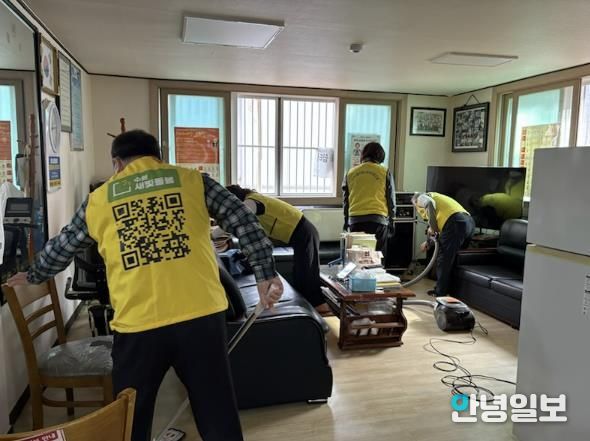 수원시 팔달구 우만2동 지역사회보장협의체, 한파 대비 경로당 환경정비 실시