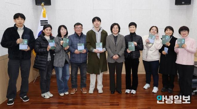 안성시 박두진문학관, '생각하는 즐거움' 출판기념회 개최