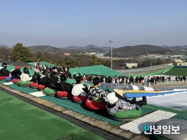 김포늘바라봄공유학교 겨울방학 ‘눈꽃썰매’ 가족체험 프로그램 운영 모습