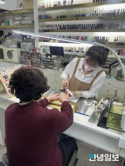 수원시 영통구 망포2동, 홀몸 어르신 고독사 예방을 위한 “예쁜 손 이야기” 진행
