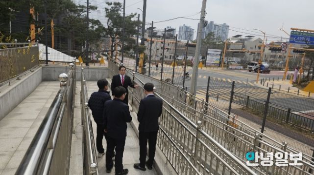 과천갈현초 운동장 장애인 출입구 개선 추진... 김현석 의원 “아이들 공간, 제대로 돌려드리겠다”
