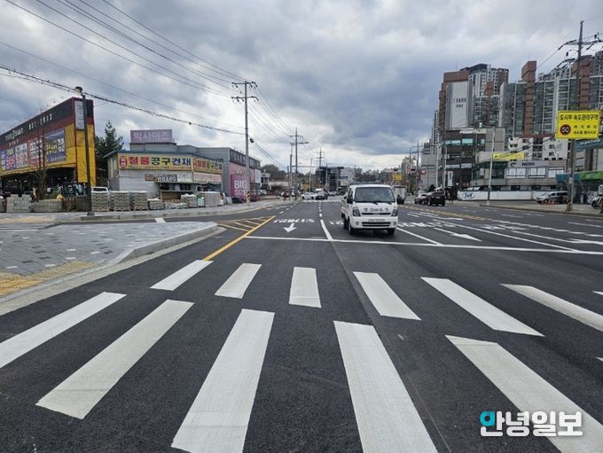 의정부시, 만가대 교차로 개선 완료…차로 확대‧불법 현수막 차단