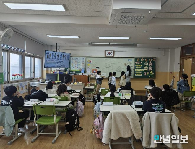 덕산초 2학년 1반 ‘학급으로 찾아가는 장애인권보장 교육’ 모습