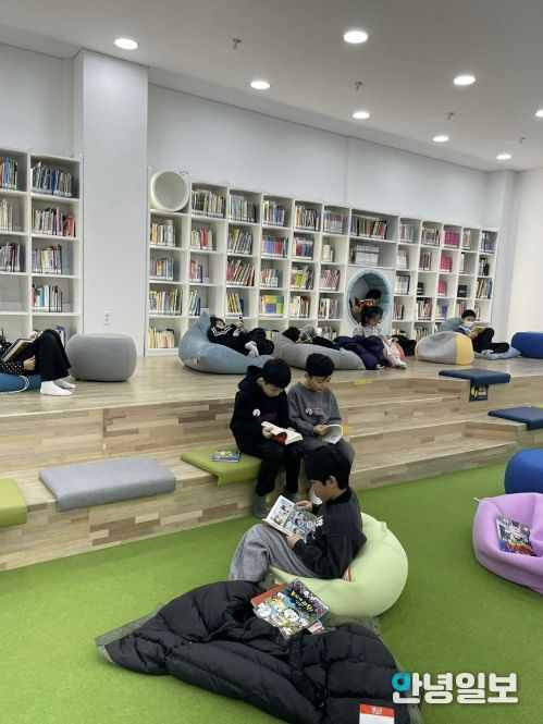 중앙도서관 어린이열람실