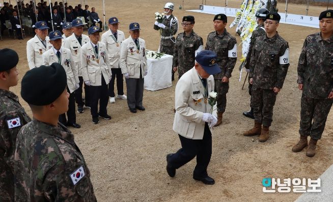 포천시 번개여단 주둔지 '끝까지 포기하지 않겠습니다' 8기동사단 5년째 이어지는 유해발굴 작전