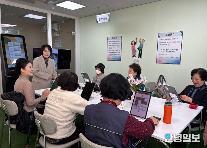 부천시원미노인복지관, 디지털 기기를 활용한 ‘브레인오락실’ 운영